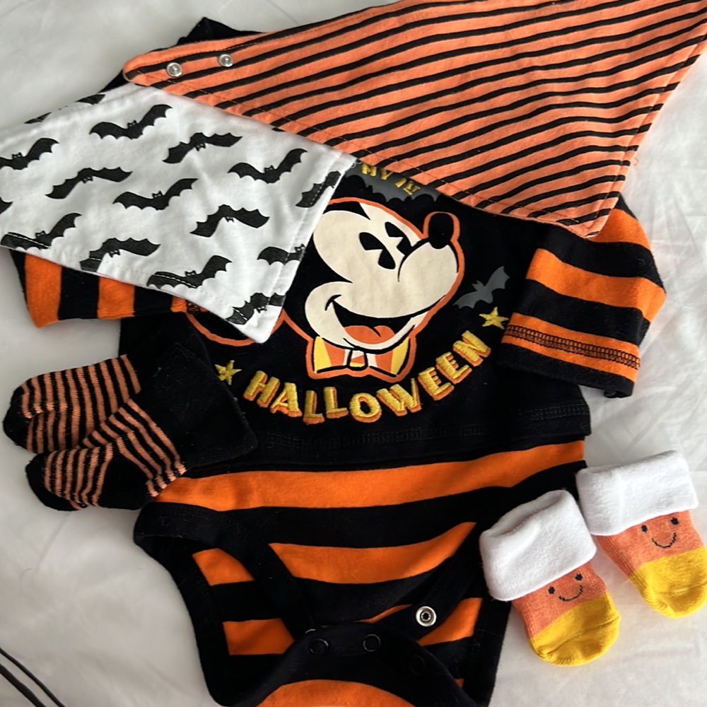 Mickey My 1st Halloween LS Onesie Bundle 9-12M